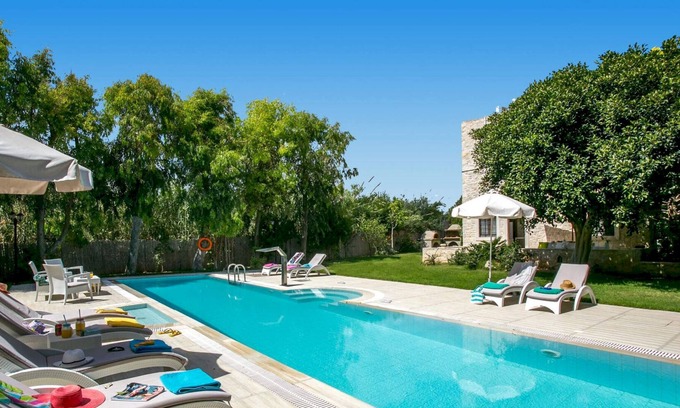 Analipsi Villa | Stone villa at 3 minutes from beach