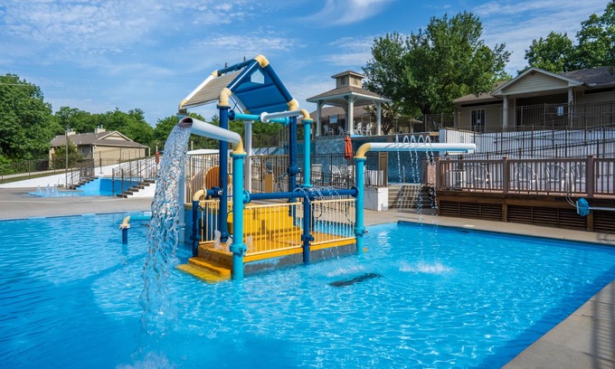 Branson West Apartment | Stonebridge Village Resort