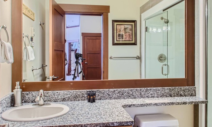 Big White Ski Resort Condo | Stonegate Resort by Okanagan Premier