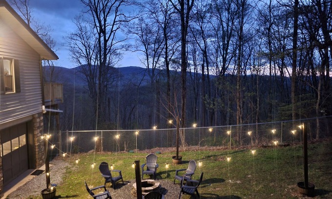 Fairview House | Stonehaven Hideaway a Zen Mountain Getaway 20 Mins to Downtown Asheville