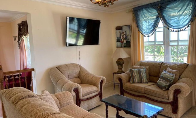 Diamond Valley House | StoneHaven The perfect retreat