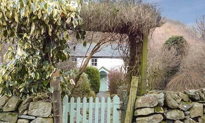 Seatoller Cottage | STONETHWAITE COTTAGE, pet friendly, with open fire in Rosthwaite