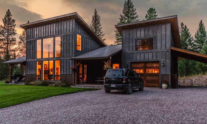 Martin City House | Stony Broke Ranch private retreat, eight miles from Glacier