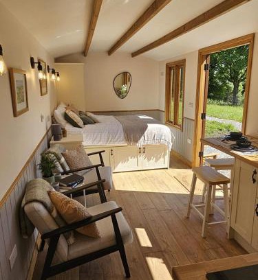Lumbutts House | Stoodley View Shepherd Huts