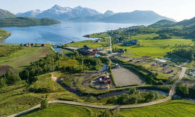 Tromso House | Storjord Farmstay Ranchhouse