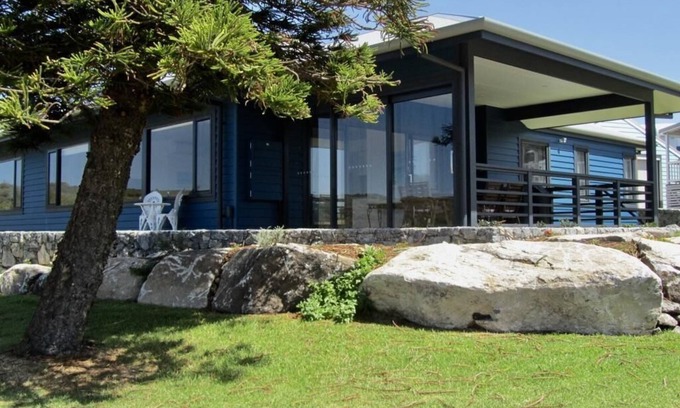 Augusta House | Storm Bay Cottage - lookout over the ocean and Alouarn Island in Flinders Bay - Storm Bay Cottage -lookout over the ocean and Alouarn Island in Flinders Bay