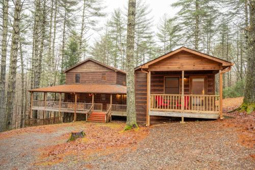 Blue Ridge House | Storybook Hideaway - Pet Friendly - Toccoa River