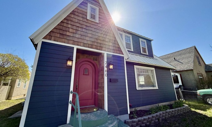 Baker City Apartment | Storybook Nook! Adorable 2 Bdrm Downtown Home!
