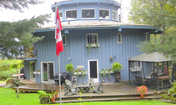 Algonquin Highlands Bed & Breakfast | Stouffermill Bed & Breakfast