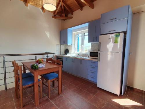Lefktro Apartment | Stoupa Lefktro 7