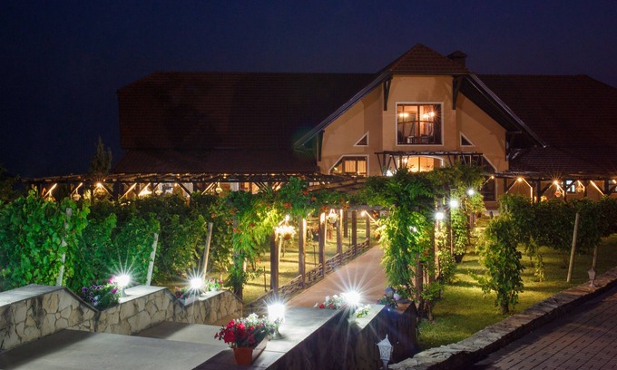 Orhei Hotel | Strada Eliberarii 170b