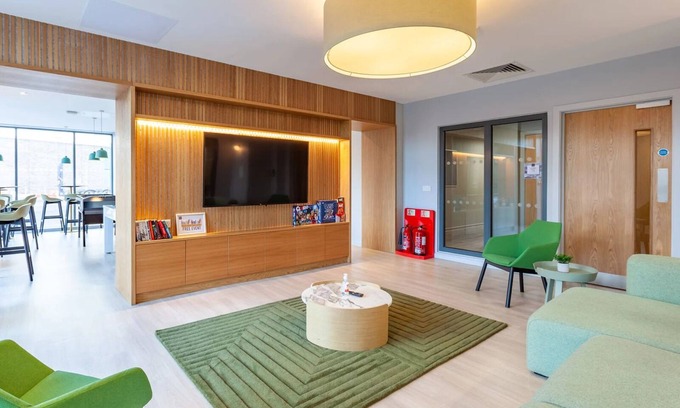 Gifford Apartment | Straits Meadow