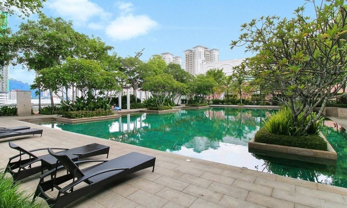 Tanjung Tokong Condo | ★Straits Quay Suites★ by the sea, 5mins to Gurney, Georgetown, 5+1pax