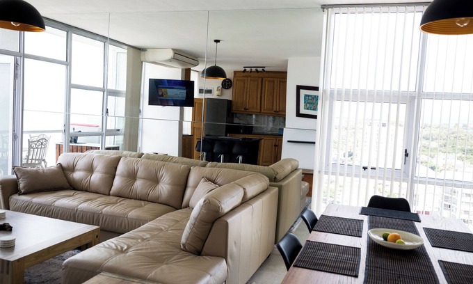 Strand Apartment | Strand Beachfront StTropez 12th Floor