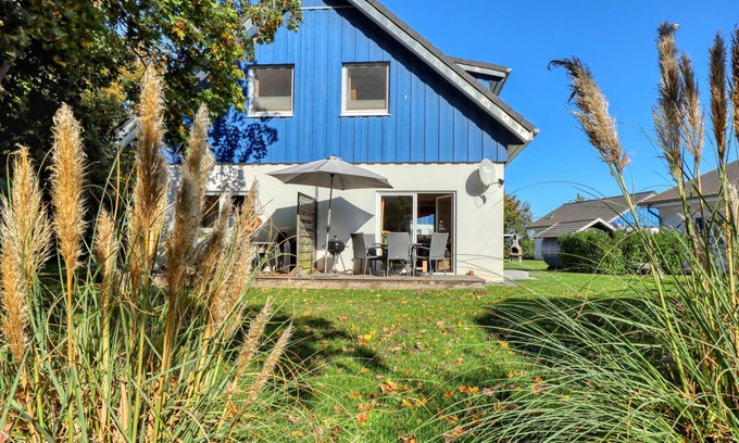 Altefaehr House | Strandläufer by Interhome