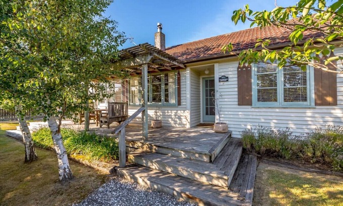 Martinborough House | Strasbourge Cottage, Martinborough