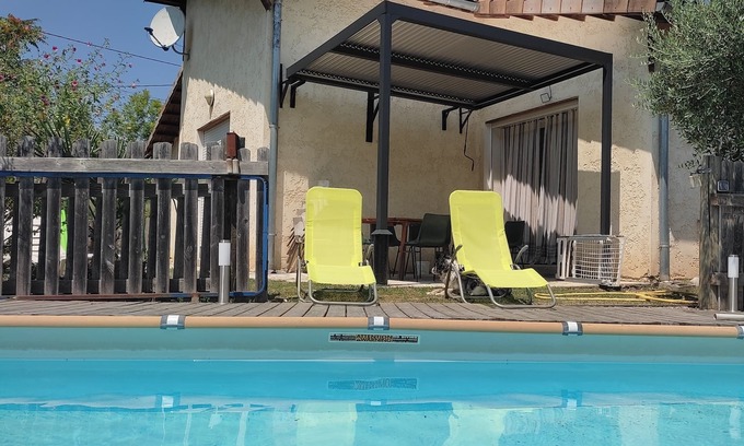 Prades House | Straw house, peaceful setting in the heart of southern Ardèche, sleeps 6