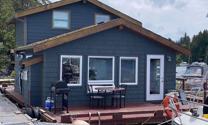 Tofino Cabin | Strawberry Island Resort Floating Cabin Rentals .