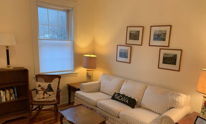 Hot Springs Apartment | Stream View Apartment in the Heart of Hot Springs