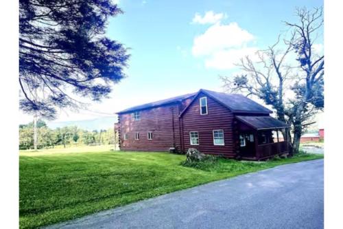 Warfordsburg House | Streamside Haven at 70 Acres Valley Retreat