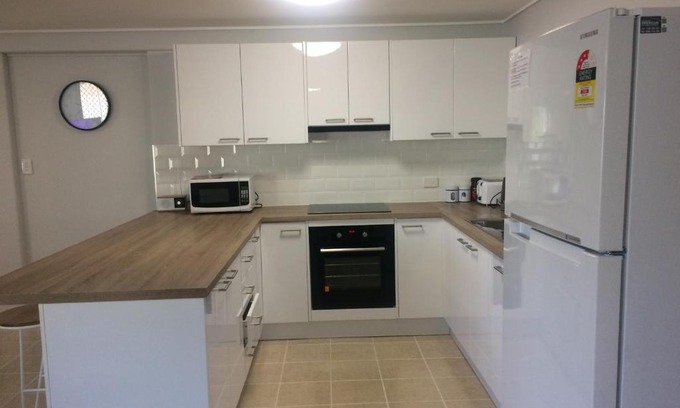 Mount Louisa Apartment | Stretton Lane