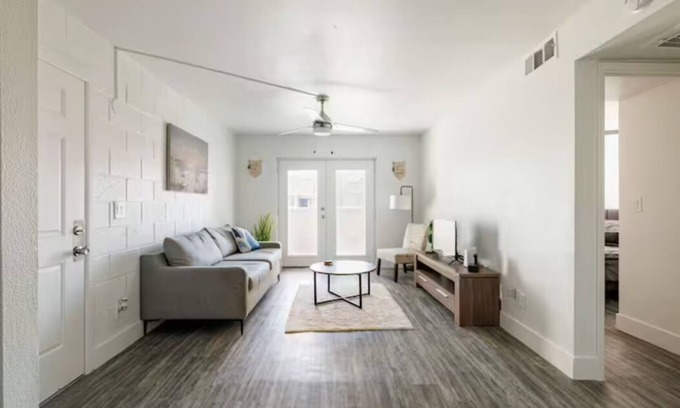 Alegre Community Apartment | Striking 2 Bedroom With Pool in Tempe - 10 min from PHX sky harbor