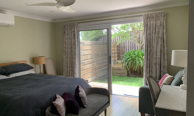 Bowral Apartment | Stroll to Bowral, Cherry Tree Walk, Mt Gibraltar