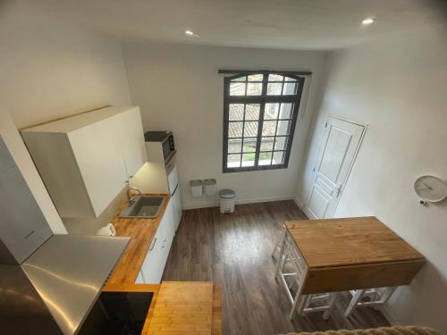 Saint-Michel-l'Observatoire Apartment | Studio cosy climatisé au coeur du village de Saint Michel l'Observatoire