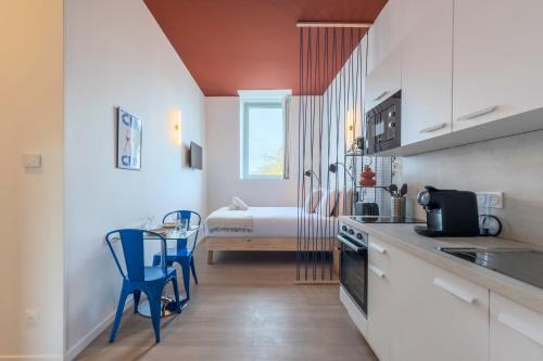 Annappes Apartment | Studio équipé côté rue, parking gratuit