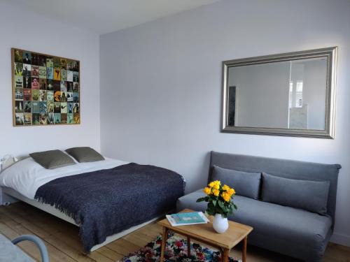 La Fuye-Velpeau Apartment | Studio équipé, grande terrasse, à côté de la gare