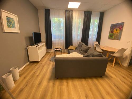 Zentrum-Ost Apartment | Studio 1 mit Gemeinschaftsräumen, Tiefgarage