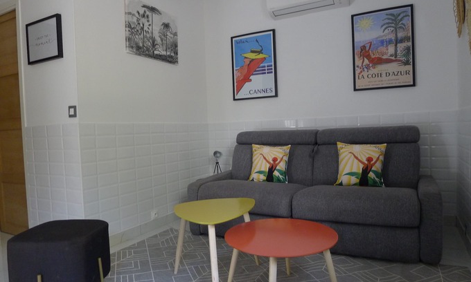 Cannes Apartment | Studio 100 meters from the Croisette and beaches.