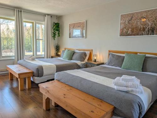Ste Anne de Beaupre Apartment | Studio 11 - 2 min du Bord de l'eau Foyer & Barbecue