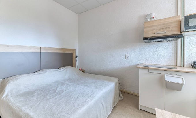 Arvillard Apartment | Studio '110' with Shared Pool, Shared Terrace and Wi-Fi
