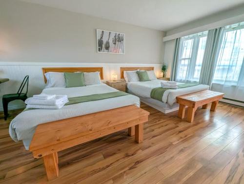Ste Anne de Beaupre Apartment | Studio 17 - 2 min du Bord de l'eau Foyer & Barbecue