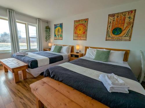 Ste Anne de Beaupre Apartment | Studio 18 - 2 min du Bord de l'eau Foyer & Barbecue