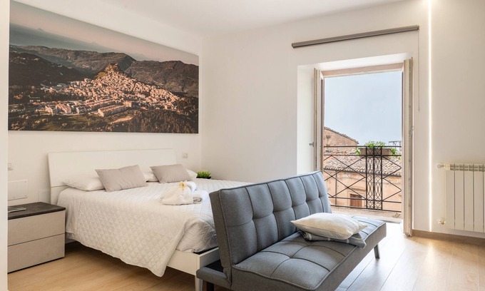 Mistretta Apartment | "Studio 3" with Sea View, Wi-Fi and Air Conditioning