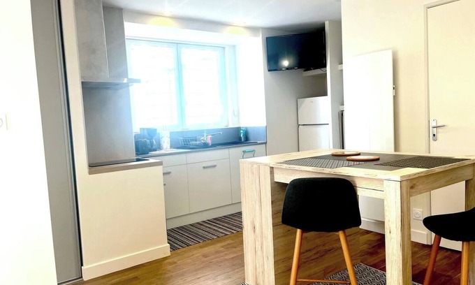 Polminhac House | Studio 30m2, parking, 2 pers, 10 min from Aurillac