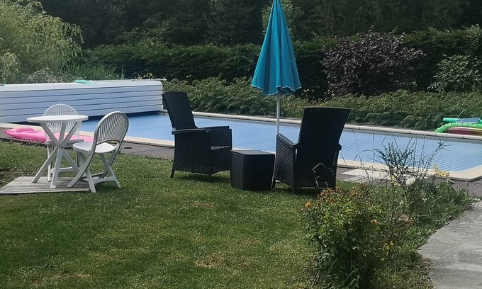 Evires Apartment | STUDIO 4 people with swimming pool/Annecy-Geneva