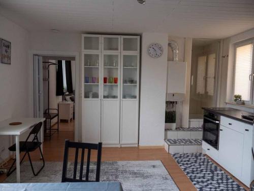 Bad Vilbel Apartment | Studio 40m2, Nähe S Bahn