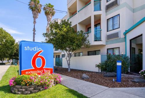 Concord Hotel | Studio 6-Concord, CA