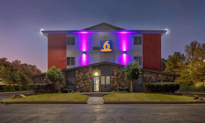 Little Rock Hotel | Studio 6 Little Rock, AR - South