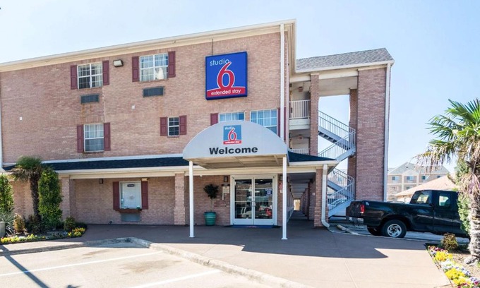 Plano Hotel | Studio 6-Plano, TX - Dallas - Plano Medical Center