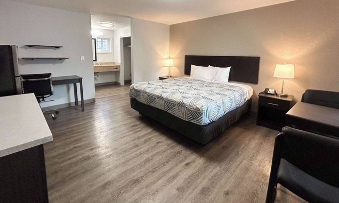 Downtown Vancouver Hotel | Studio 6 Suites Vancouver, Wa - Waterfront
