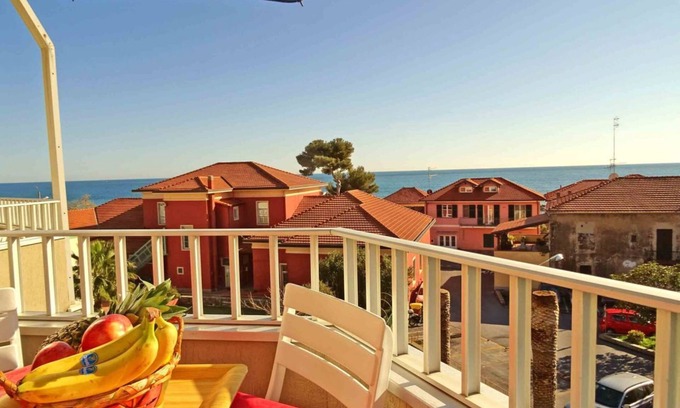 Santo Stefano al Mare Apartment | STUDIO APARTMENT 50 meters from the SEA and 30 minutes from MONTECARLO