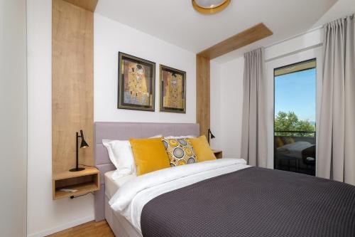 Zagreb Apartment | Studio Apartman KRILA WINGS- parking in garage