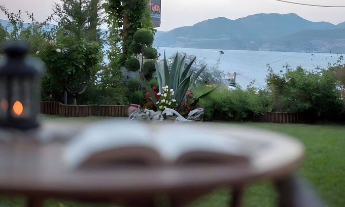 Spanokhorion Apartment | Studio Apartment '3 Adults No 5' with Sea View, Wi-Fi and Air Conditioning