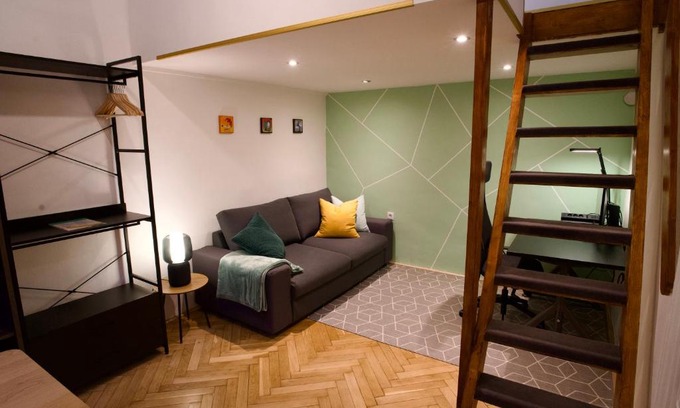 Terezvaros Apartment | Studio Apartment - 5 min from City Center with AC