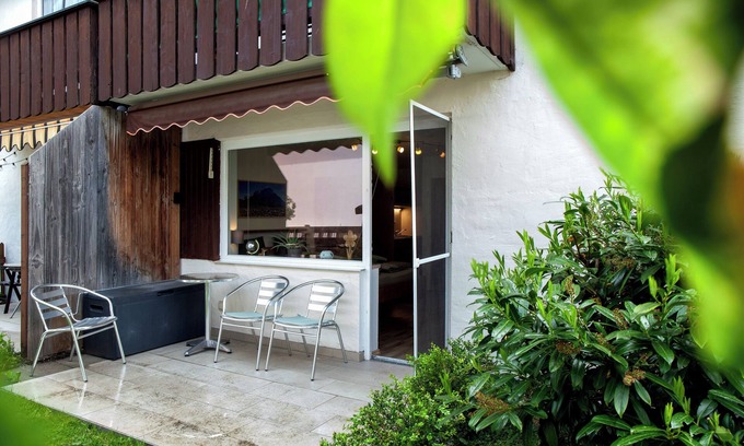 Mittenwald Apartment | Studio Apartment 'Biendl' with Private Terrace and Wi-Fi