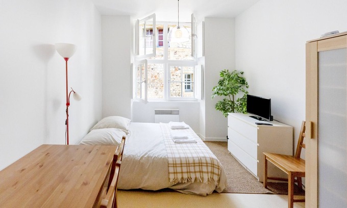 Bayonne Apartment | Studio Apartment 'Charmant Studio Centre Bayonne'